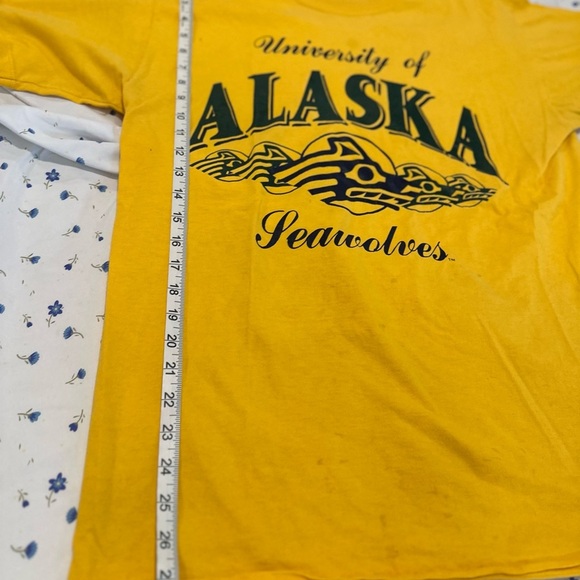 Vintage 90’s University Of Alaska Sz: L Russel athletic Yellow Graphic Tee. - Picture 5 of 7